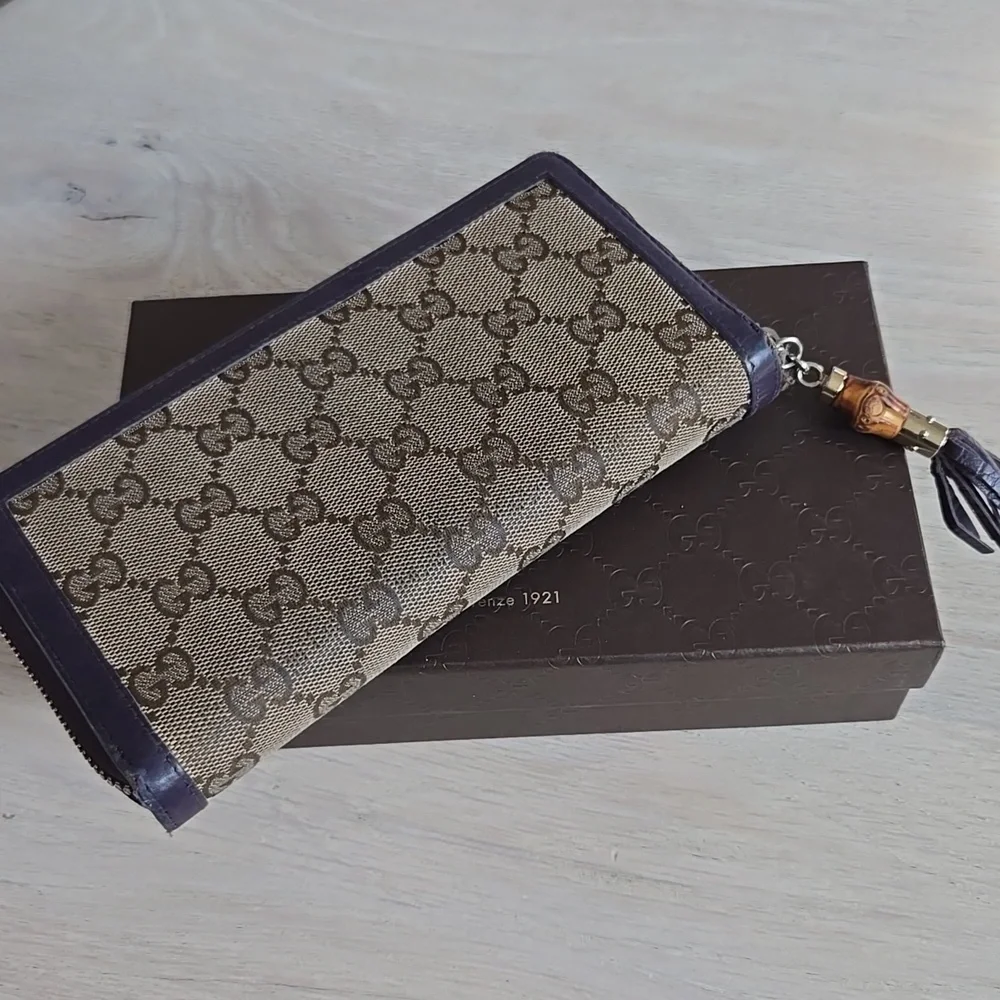 Gucci GG Canvas Continental Zip Around Wallet